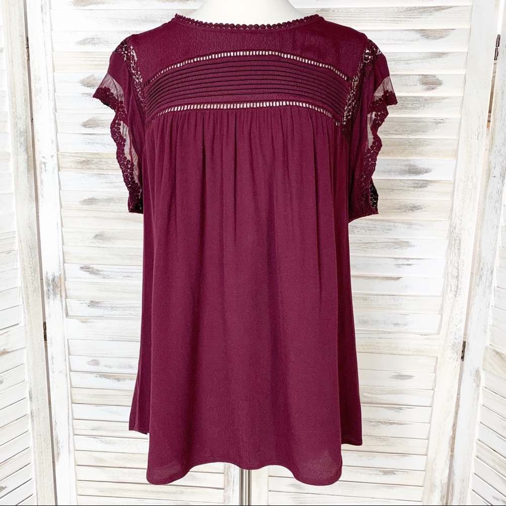 Daniel Rainn | Becru Lace Detail Burgundy Blouse